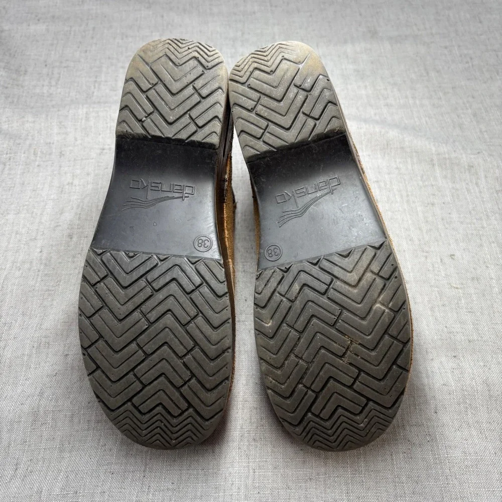 Dansko pre owned